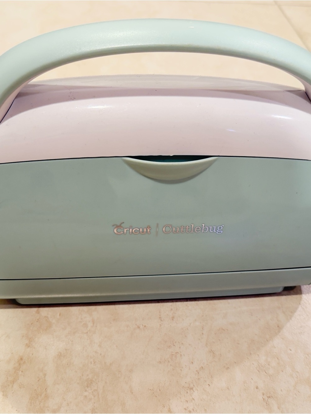 Cricut Cuttlebug Die Cutting Machine - Mint Green & Light Pink